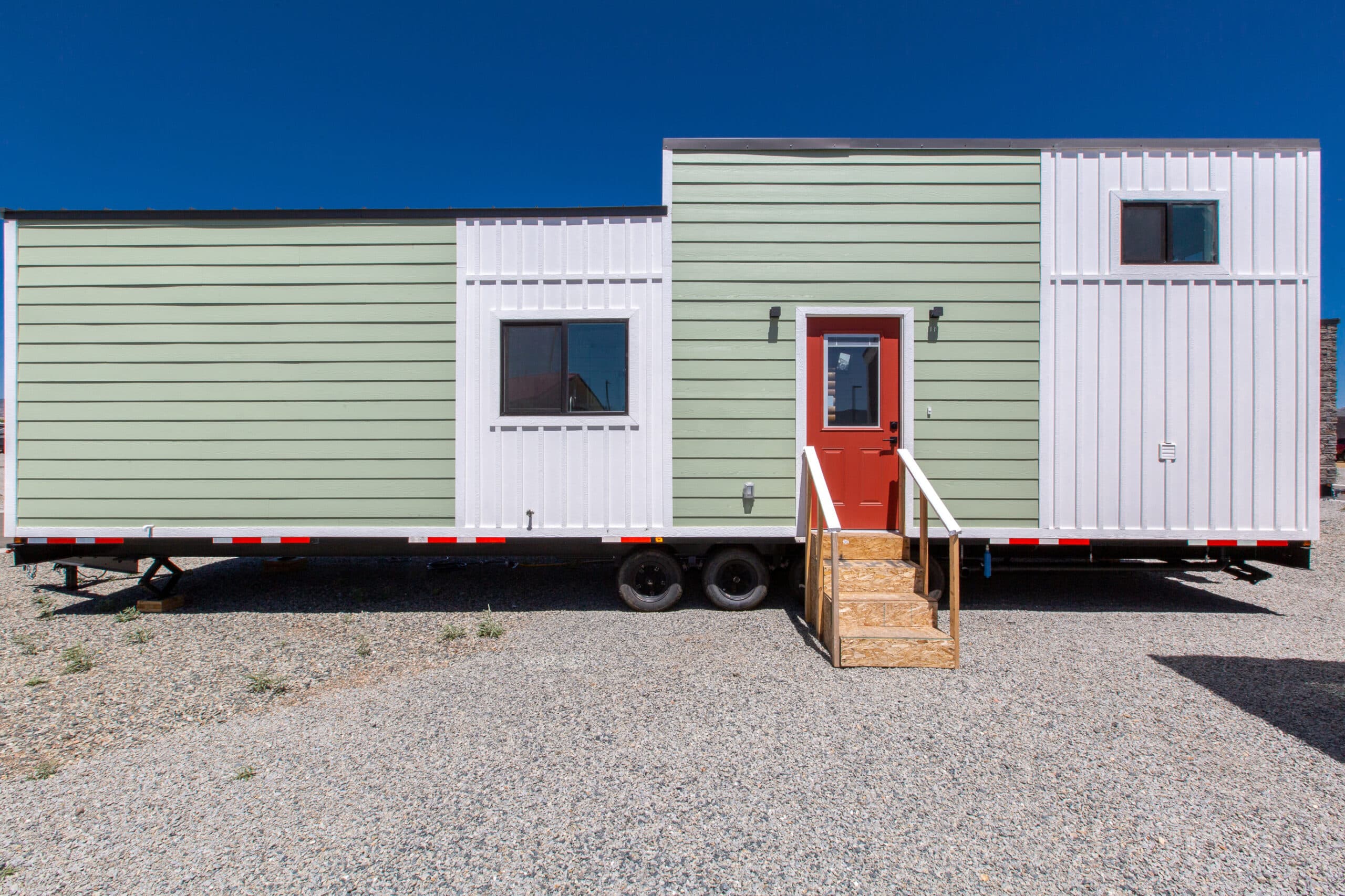 https://unitedtinyhomes.com/wp-content/uploads/2023/08/5_Essential_Tips_to_Make_Your_Tiny_House_Dreams_a_Reality_12850_2-1-scaled.jpeg